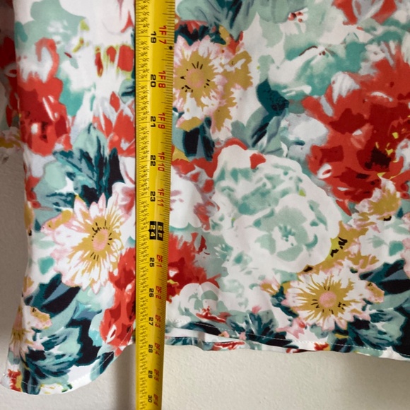 New Mario Serrani women’s floral top - Picture 5 of 7